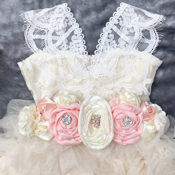 ✨Beautiful special occasion dress 👑 - Picture 4 of 9